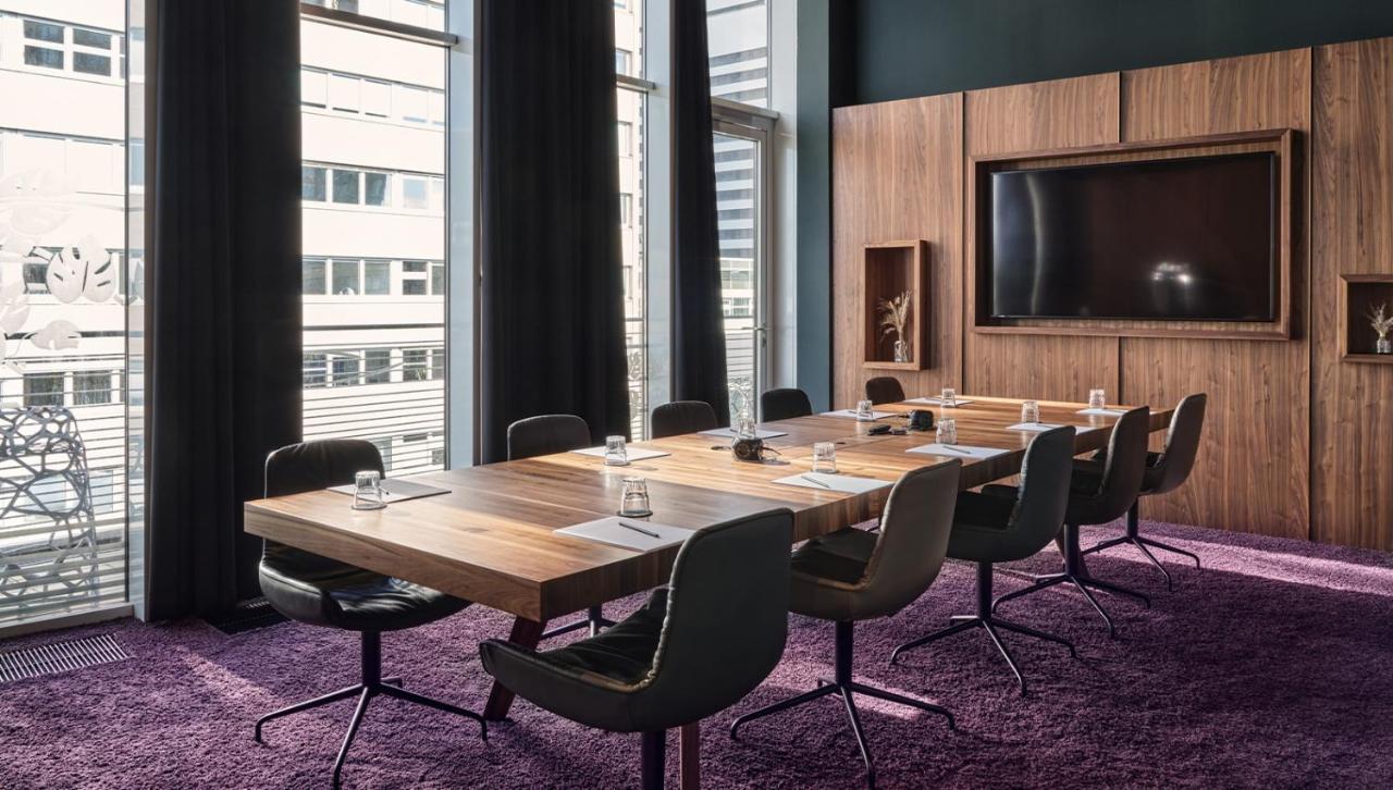 Roomers, Frankfurt, A Member Of Design Hotels Frankfurt am Main Exterior photo Meeting room
