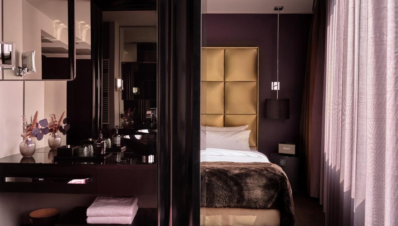 Roomers, Frankfurt, A Member Of Design Hotels Frankfurt am Main Exterior photo A suite at the Mandarin Oriental, Munich