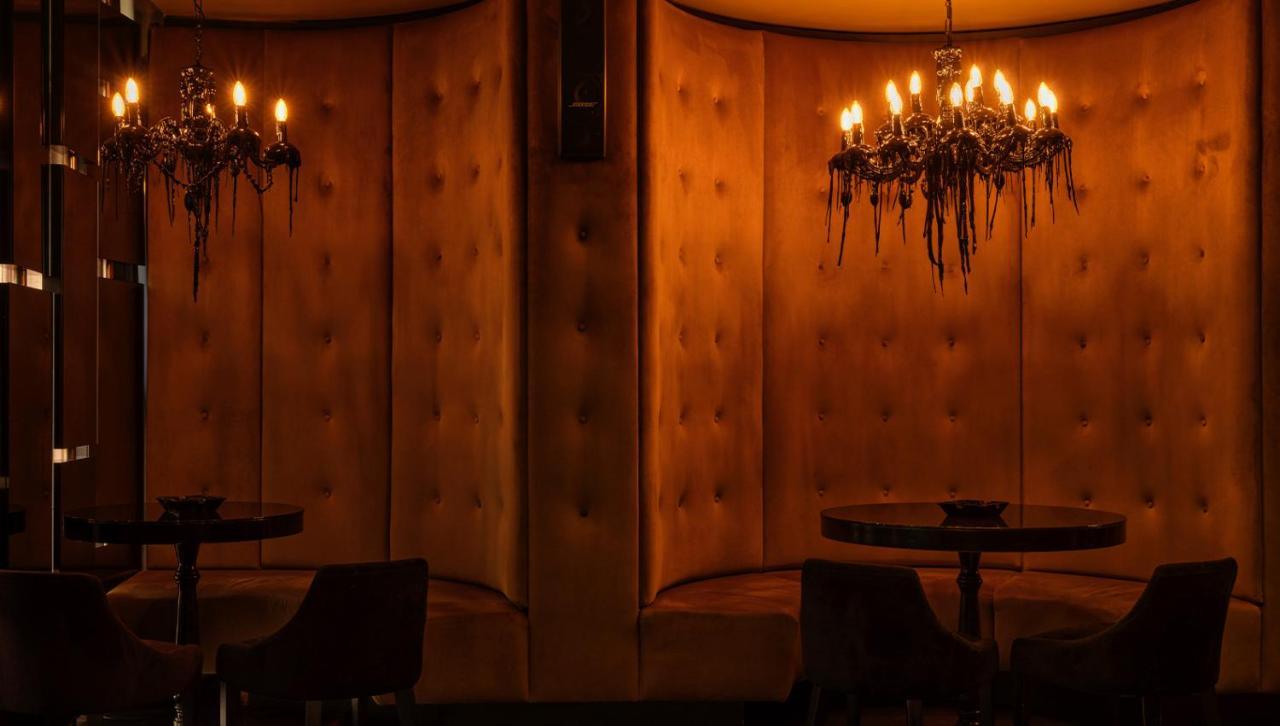 Roomers, Frankfurt, A Member Of Design Hotels Frankfurt am Main Exterior photo The interior of the restaurant