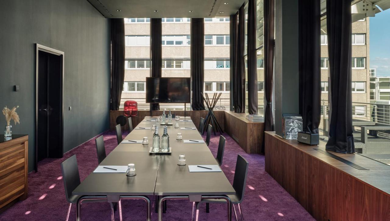 Roomers, Frankfurt, A Member Of Design Hotels Frankfurt am Main Exterior photo Meeting room