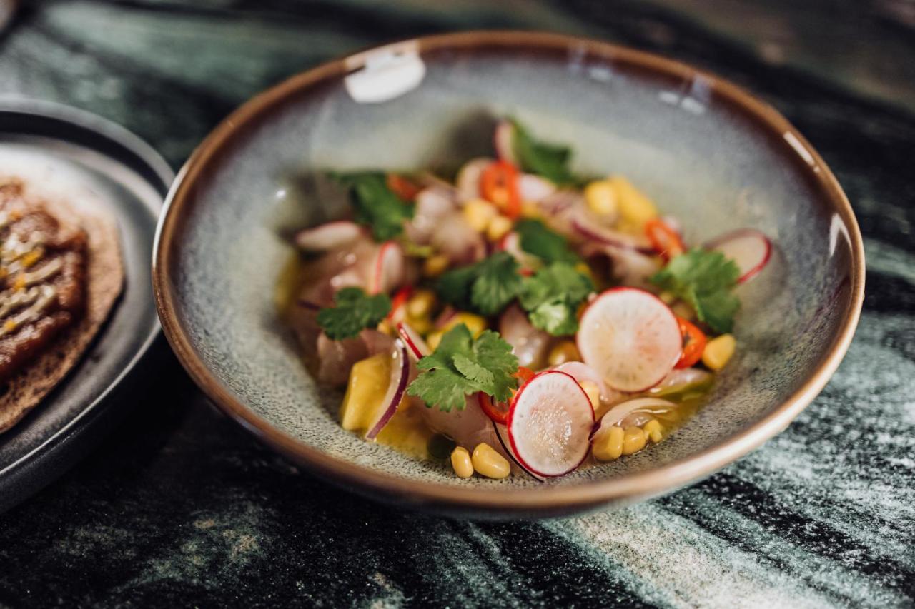 Roomers, Frankfurt, A Member Of Design Hotels Frankfurt am Main Exterior photo Ceviche