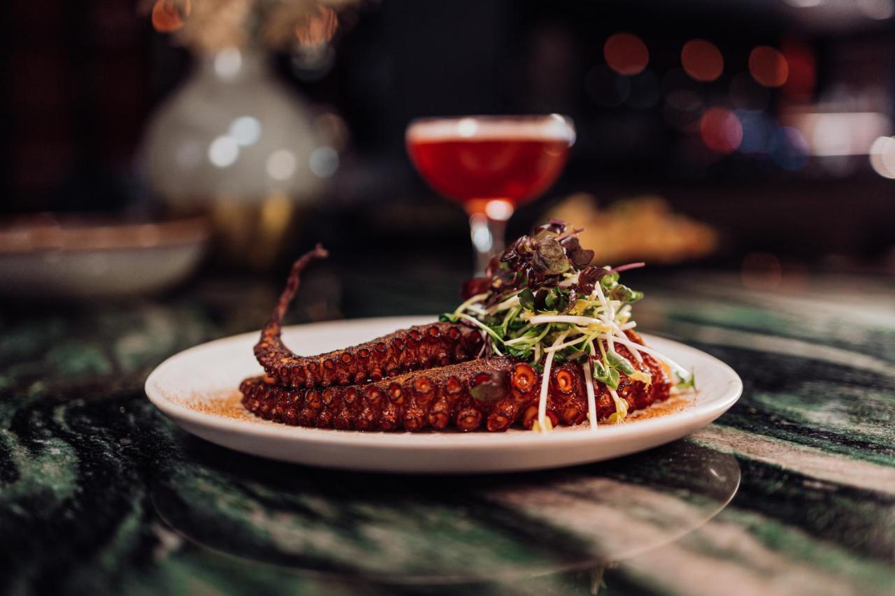 Roomers, Frankfurt, A Member Of Design Hotels Frankfurt am Main Exterior photo A plate of grilled octopus