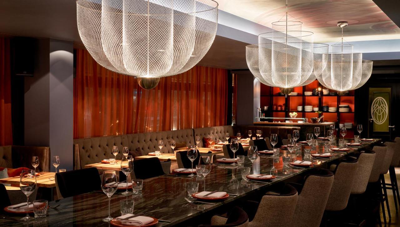 Roomers, Frankfurt, A Member Of Design Hotels Frankfurt am Main Exterior photo Interior of the restaurant